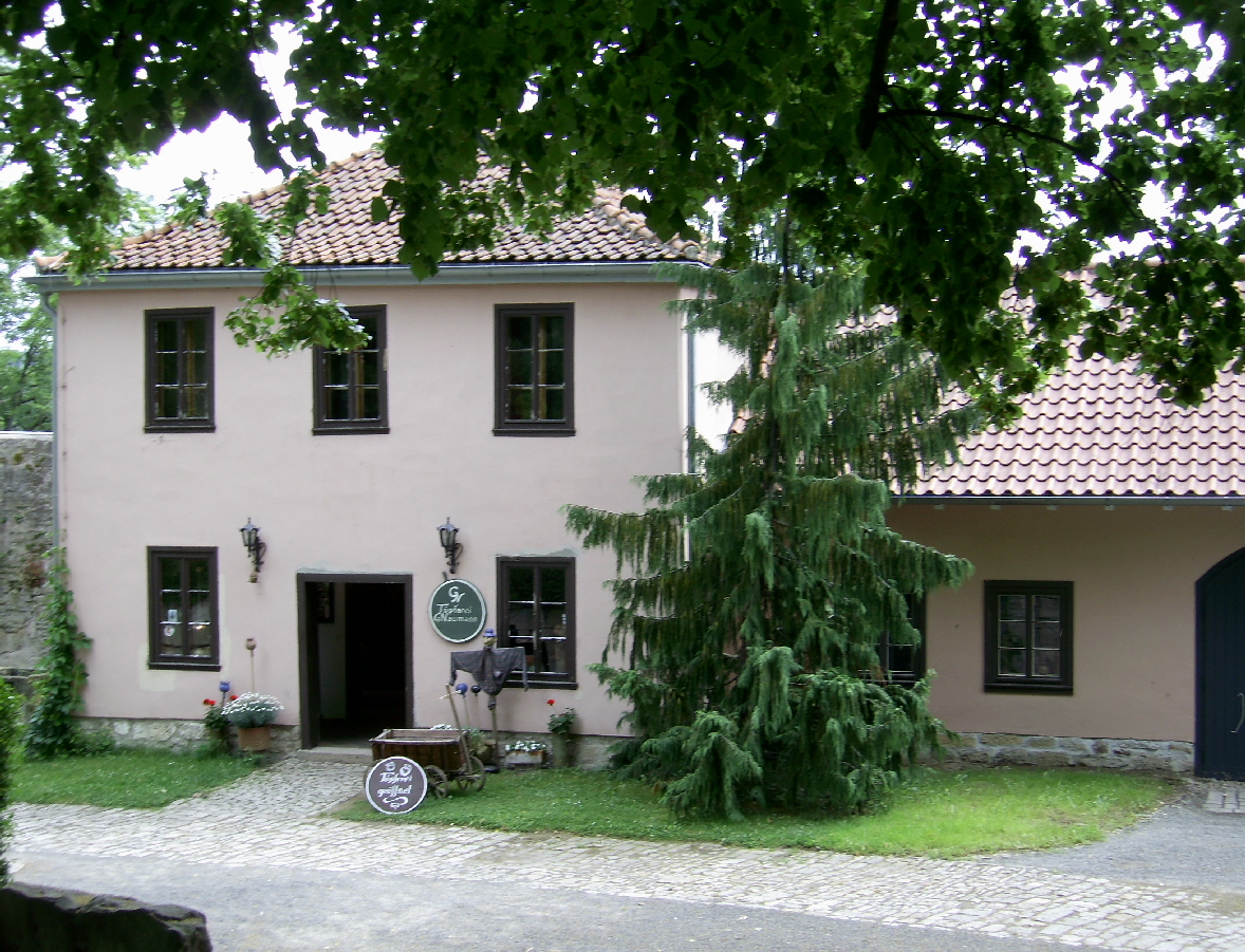 Pavillion und Remise,die Werkstatt  von auen